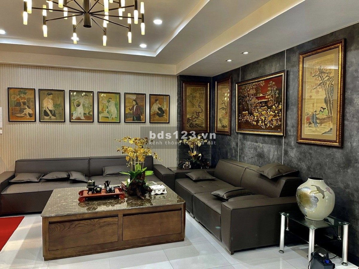 Chung cư Phố Lạc Trung, 75m, 2 PN, tầng trung, giá 2 tỷ 7