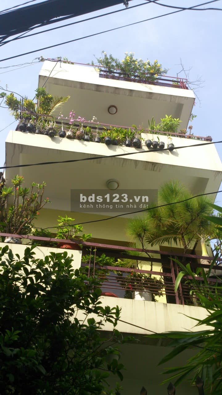 Bán nhà quận 10 ,HXH ,63m , 4 tầng , 4 PN lớn , KQH, 7,8 tỷ