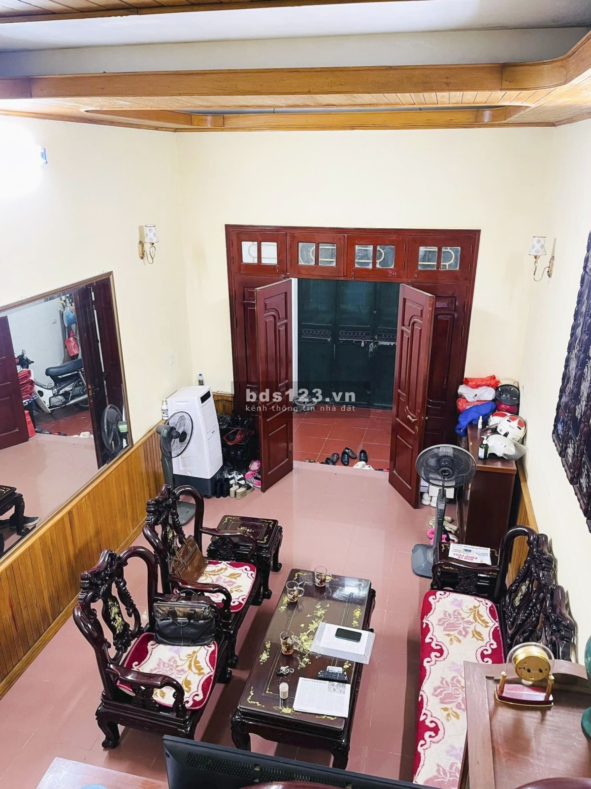 Bán nhà Ba Đình, ngõ 97 Văn Cao, gần Hồ Tây, kinh doanh, vỉa hè, ô tô tránh, 60m2, giá 14.5 tỷ