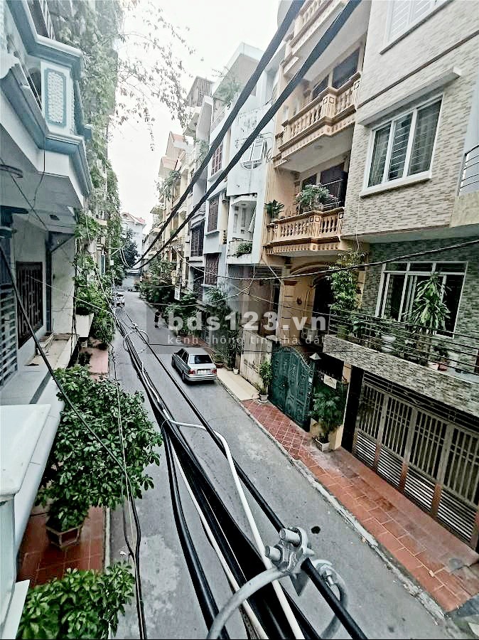 Nhà đẹp dân xây - Phố Nghĩa Đô - Ô tô tránh - Thông thoáng ở ngay (395)