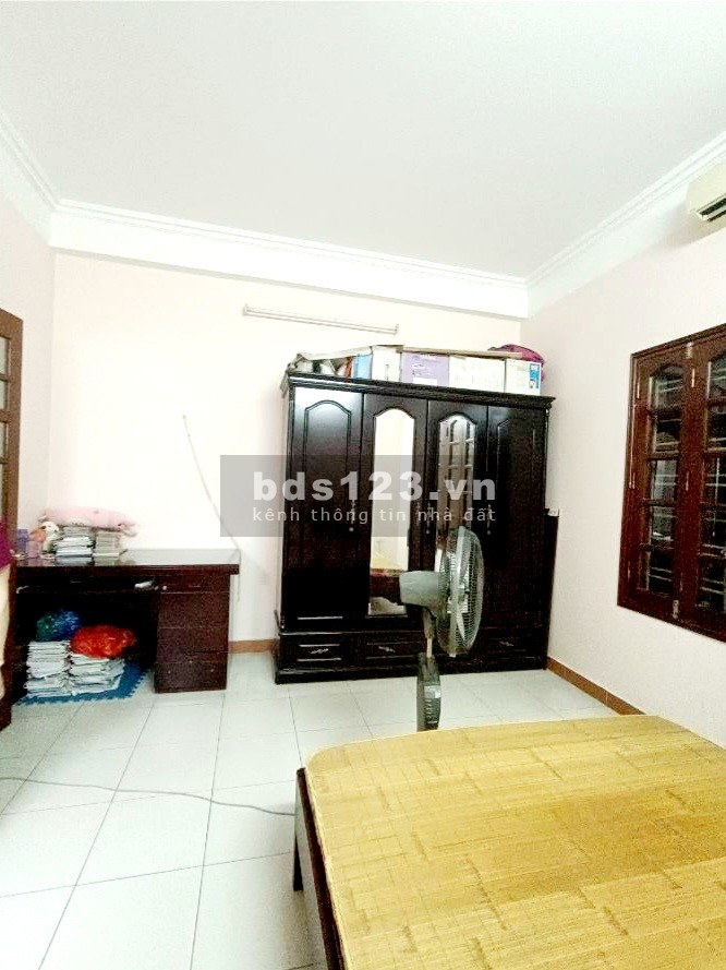 Nhà đẹp dân xây - Phố Nghĩa Đô - Ô tô tránh - Thông thoáng ở ngay (395)