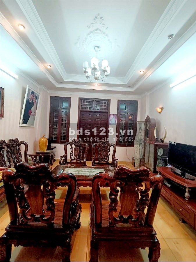 Nhà đẹp dân xây - Phố Nghĩa Đô - Ô tô tránh - Thông thoáng ở ngay (395)