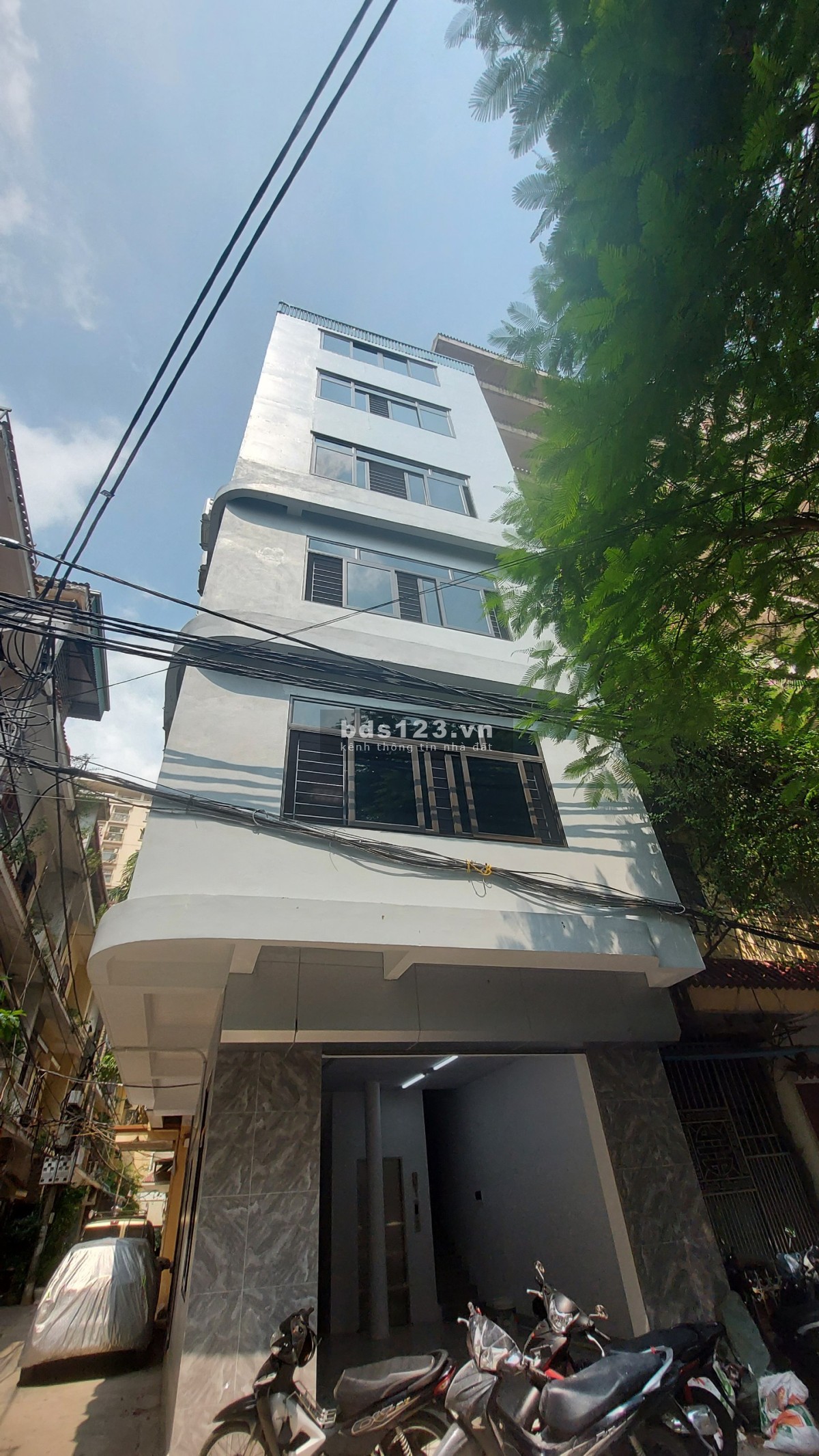 Cho thuê tòa nhà Võng Thị siêu đẹp