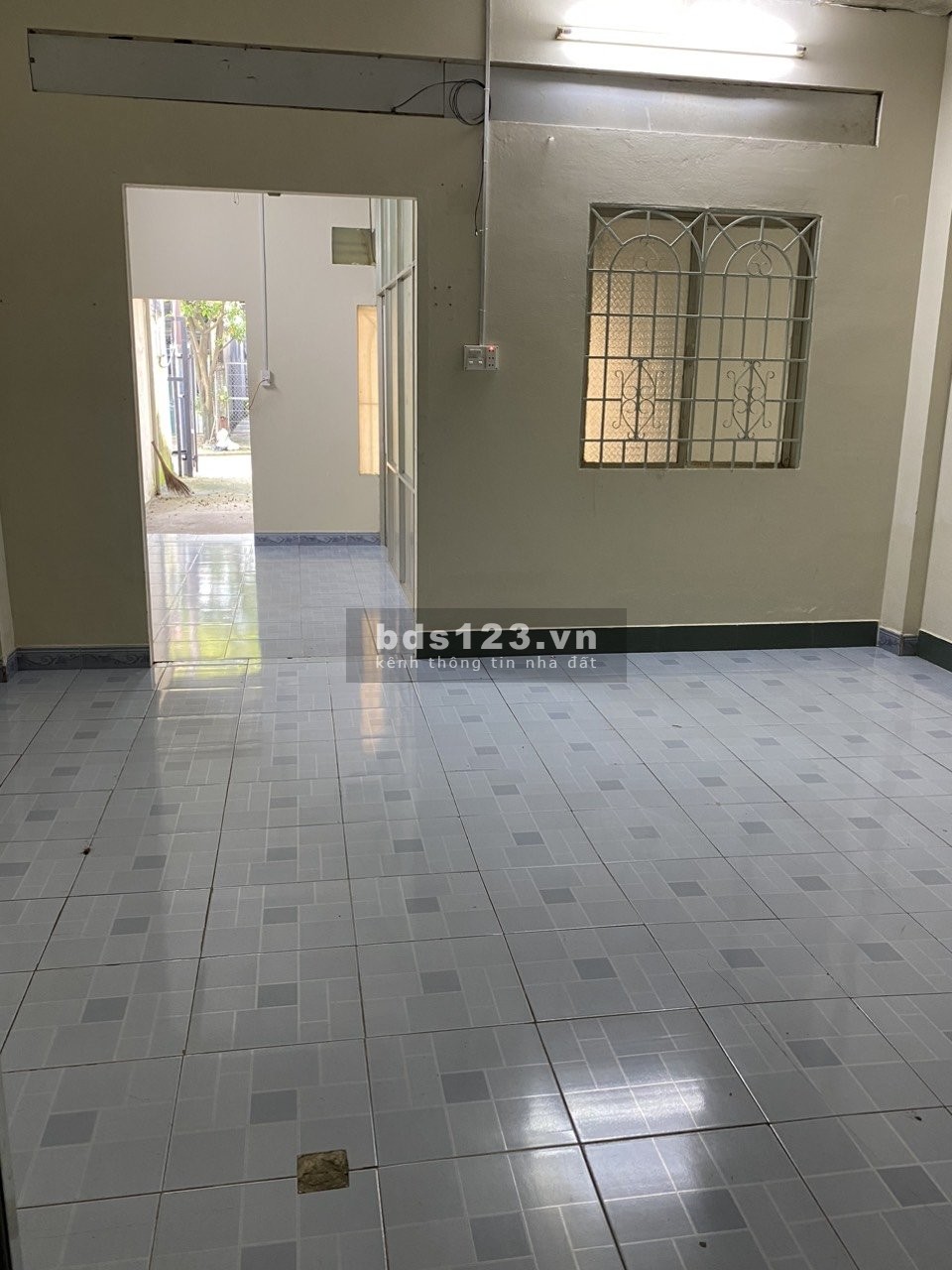 Cho thuê nhà cấp 4 100m2 đ. Đồng Khởi gần KCN Amata Liên hệ: 0934088007