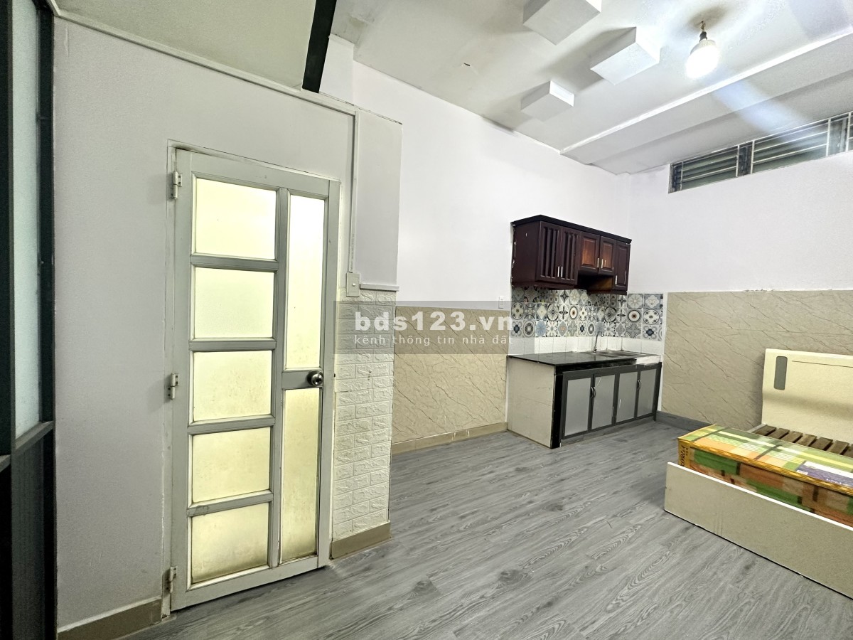 Khai trương phòng trọ full nội thất hẻm 176 Nguyễn Thị Thập, phường Bình Thuận, quận 7.