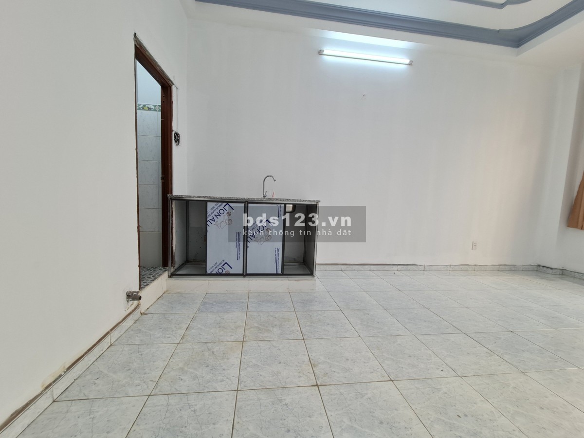 Loại căn 1PN 1PK hoặc làm 2PN — khu bếp rộng (dt 50m2)