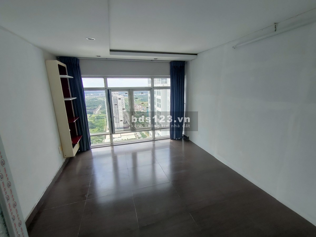 Cho thuê chung cư Phú Hoàng Anh, giá 4.8 triệu, cho nữ thuê