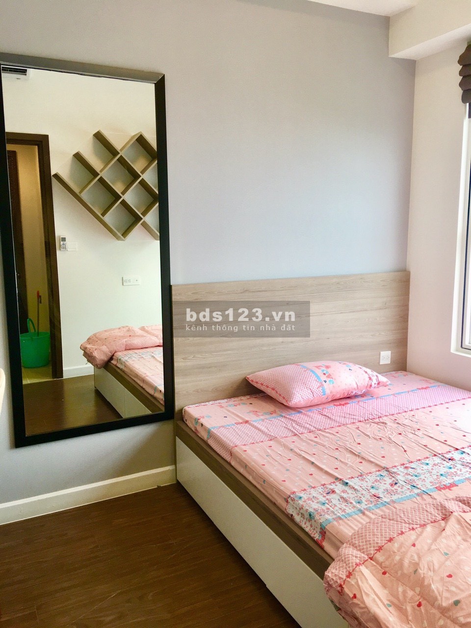 Cho thuê căn hộ chung cư, đầy đủ nội thất, khu vực Nhà Bè, 3 phòng ngủ. Liên hệ: 0983839578.