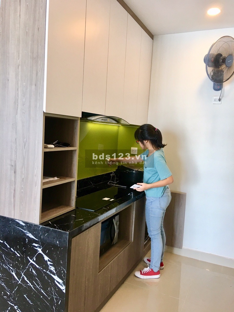 Cho thuê căn hộ chung cư, đầy đủ nội thất, khu vực Nhà Bè, 3 phòng ngủ. Liên hệ: 0983839578.