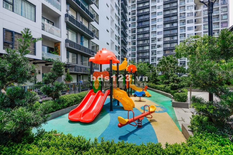 CẦN BÁN GẤP góc 3PN New City Thủ Thiêm Q2 133m2, nội thất đẹp, tầng cao, giá 8,6 tỷ, LH 083 555 8886