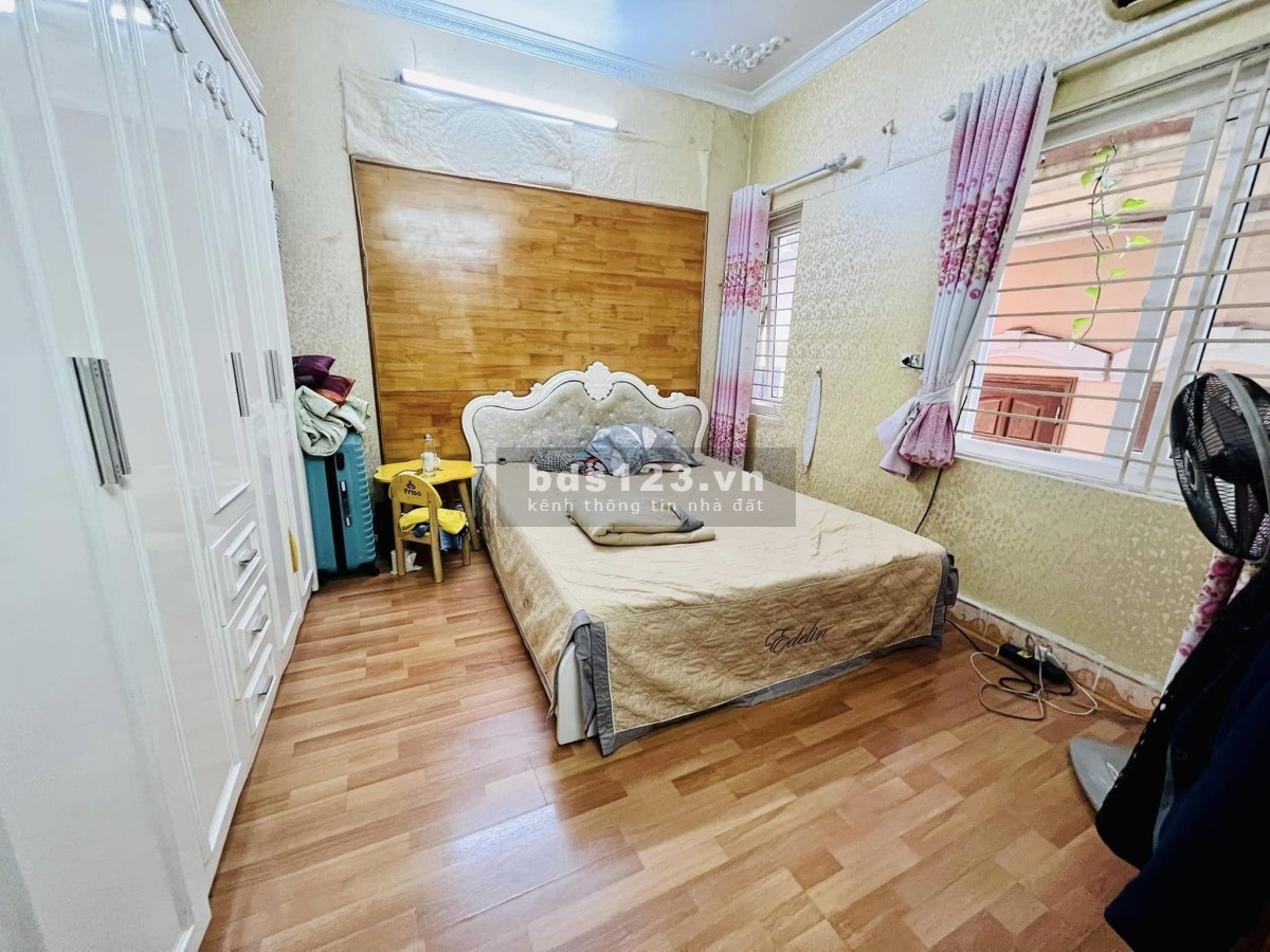 Trung tâm Đống Đa, xe ba gác đỗ cửa, ngõ nông, 38.6m2 * 4 tầng