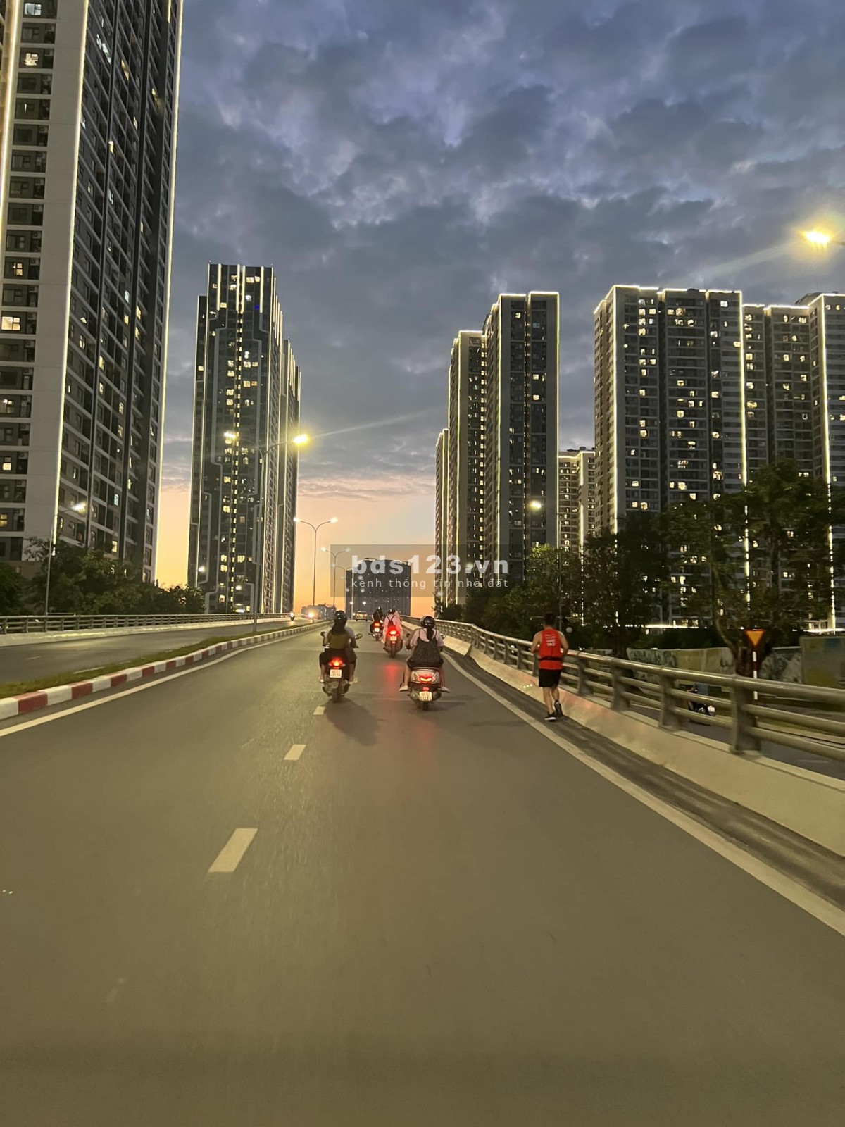 Bán căn 2pn 2wc khu đô thị Vinhomes Smart City Tây Mỗ