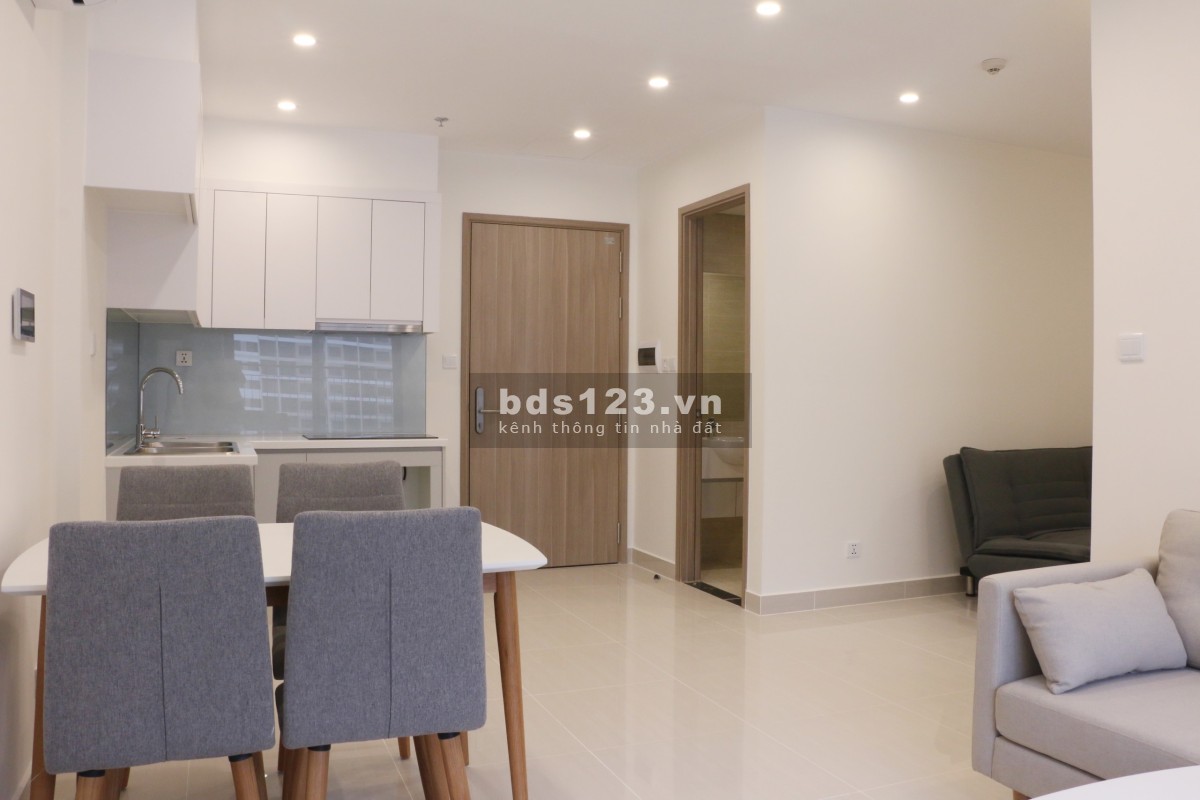 1N+1 43m full đồ gỗ vào luôn 8,5 tr/tháng Vinhomes Smart City