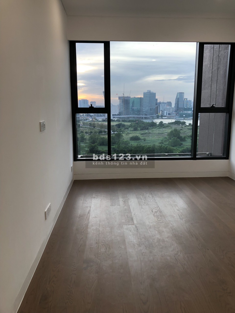 Bán căn hộ 1PN The River view cầu SG, Landmark 81 giá 10 tỷ 5 all in