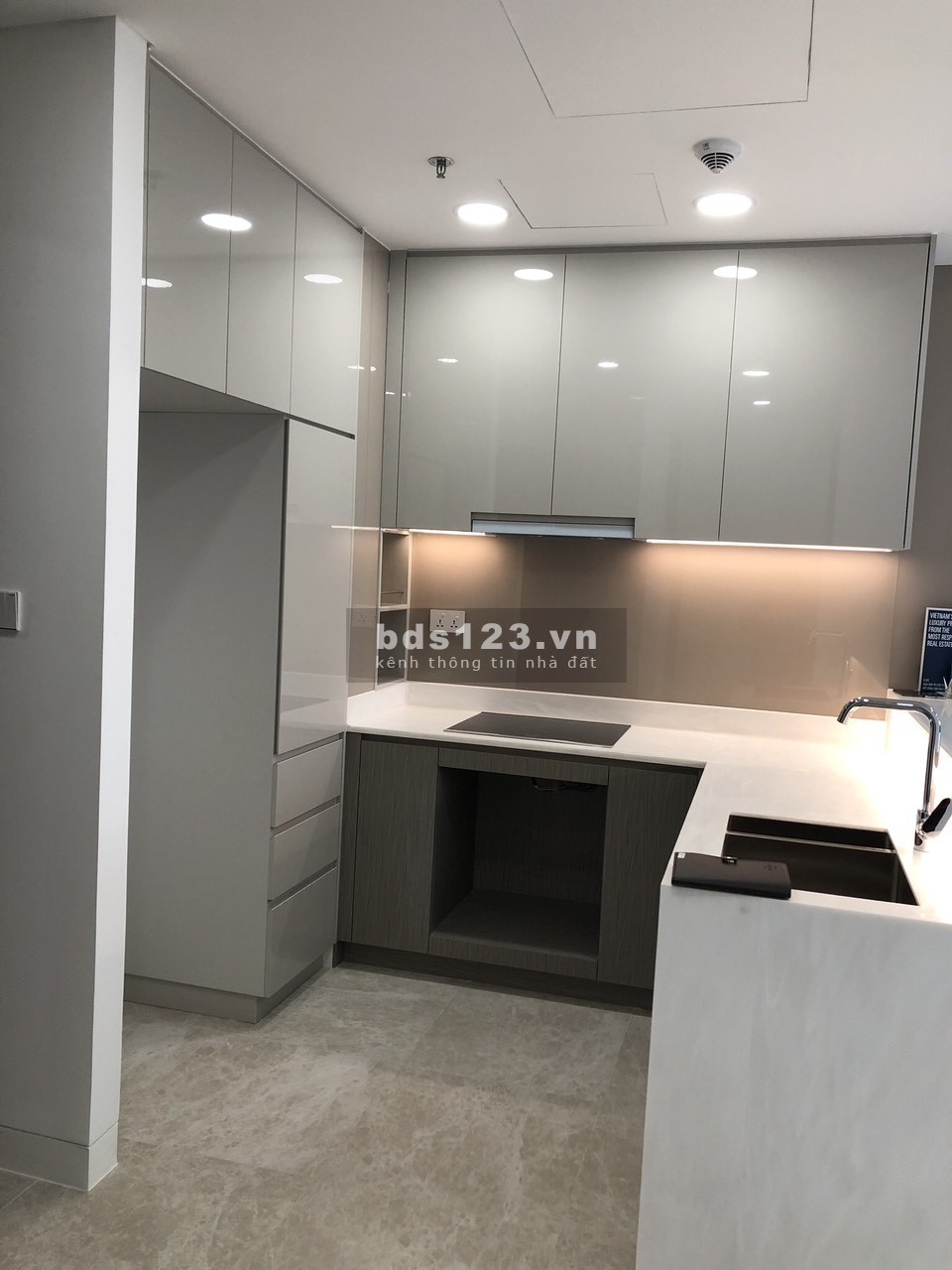 Bán căn hộ 1PN The River view cầu SG, Landmark 81 giá 10 tỷ 5 all in