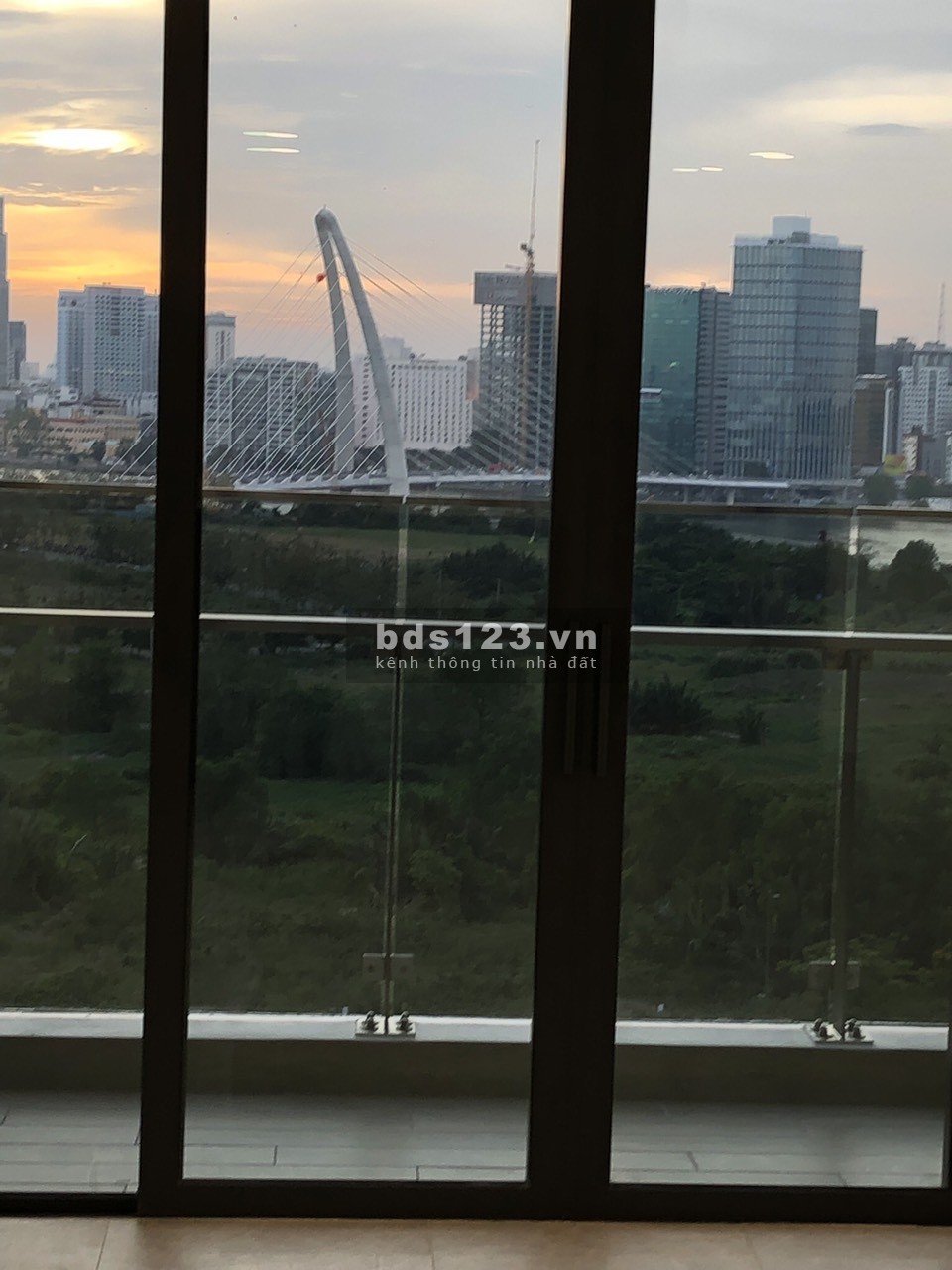 Bán căn hộ 1PN The River view cầu SG, Landmark 81 giá 10 tỷ 5 all in