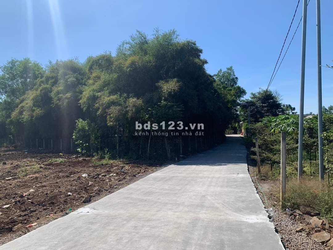 Chính chủ bán đất phù hợp làm nhà vườn hoặc đầu tư cách HCM 40km, đường betong quy hoạch đất ở