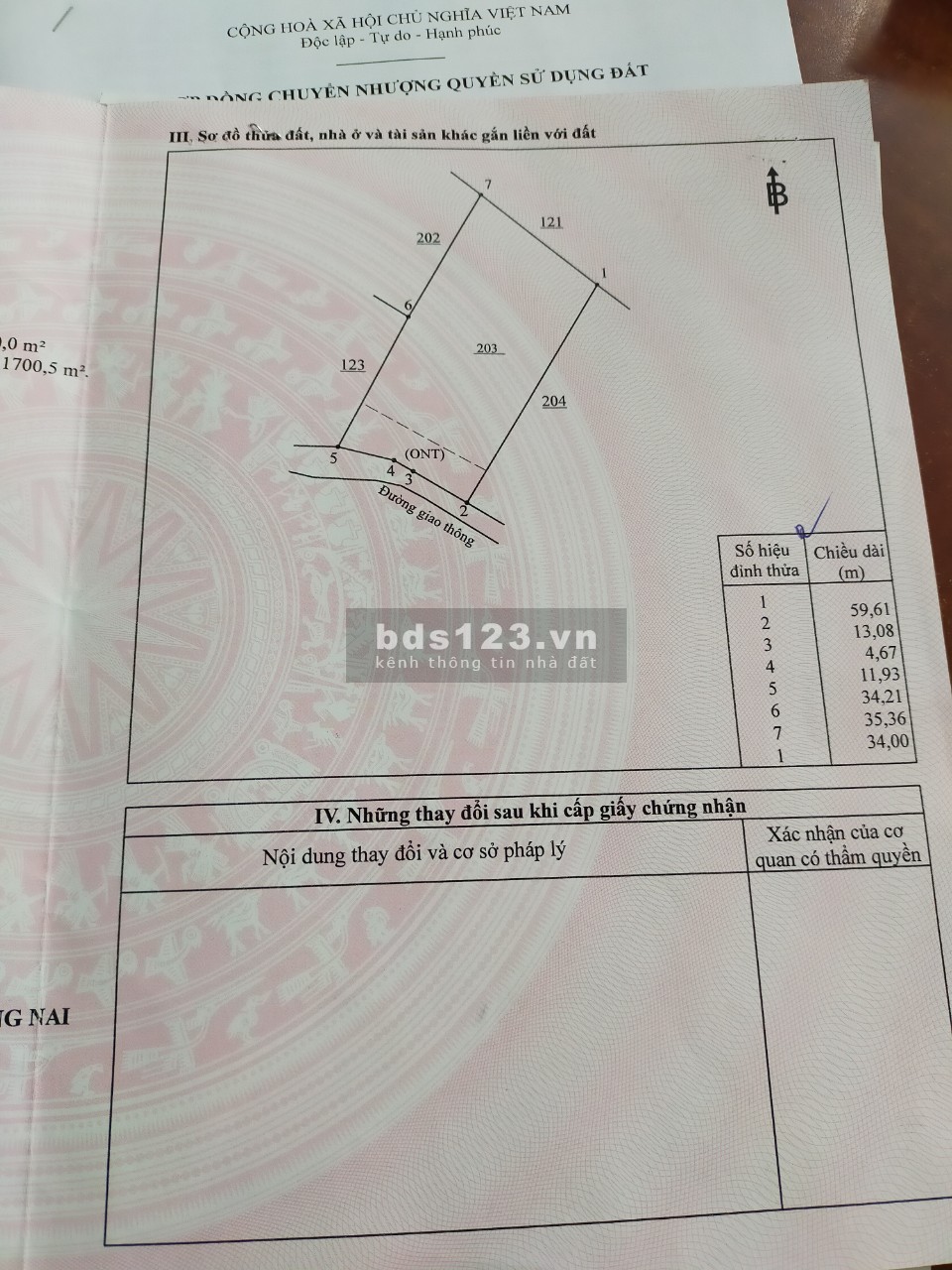 Chính chủ cần bán 2000m2 (300m2 thổ cư) mặt tiền 30m nở hậu mặt tiền đường nhựa cách DT762 200m