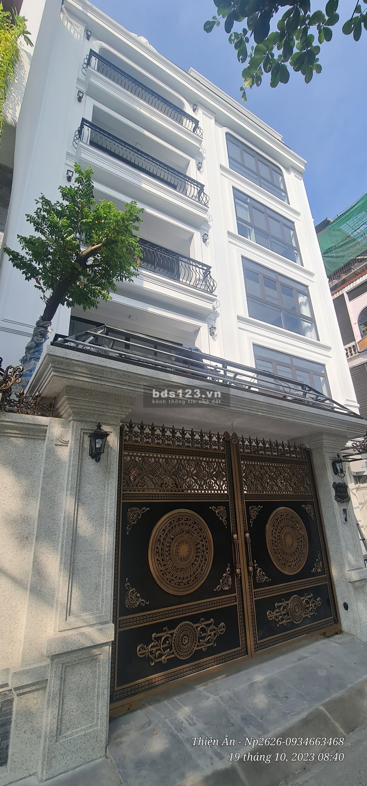Bán toà Căn Hộ Dòng Tiền phố Nhật Chiêu, Lạc Long Quân. 8 Tầng có Hoàn Công, Ôtô vào, Doanh thu 3tỷ