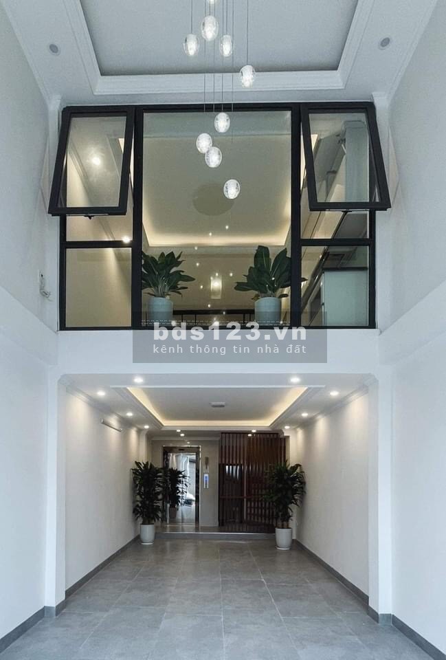 Cần bán tòa nhà văn phòng ngõ 42 Phố Thịnh Liệt, cách mặt đường Giải Phóng chỉ khoảng 300m