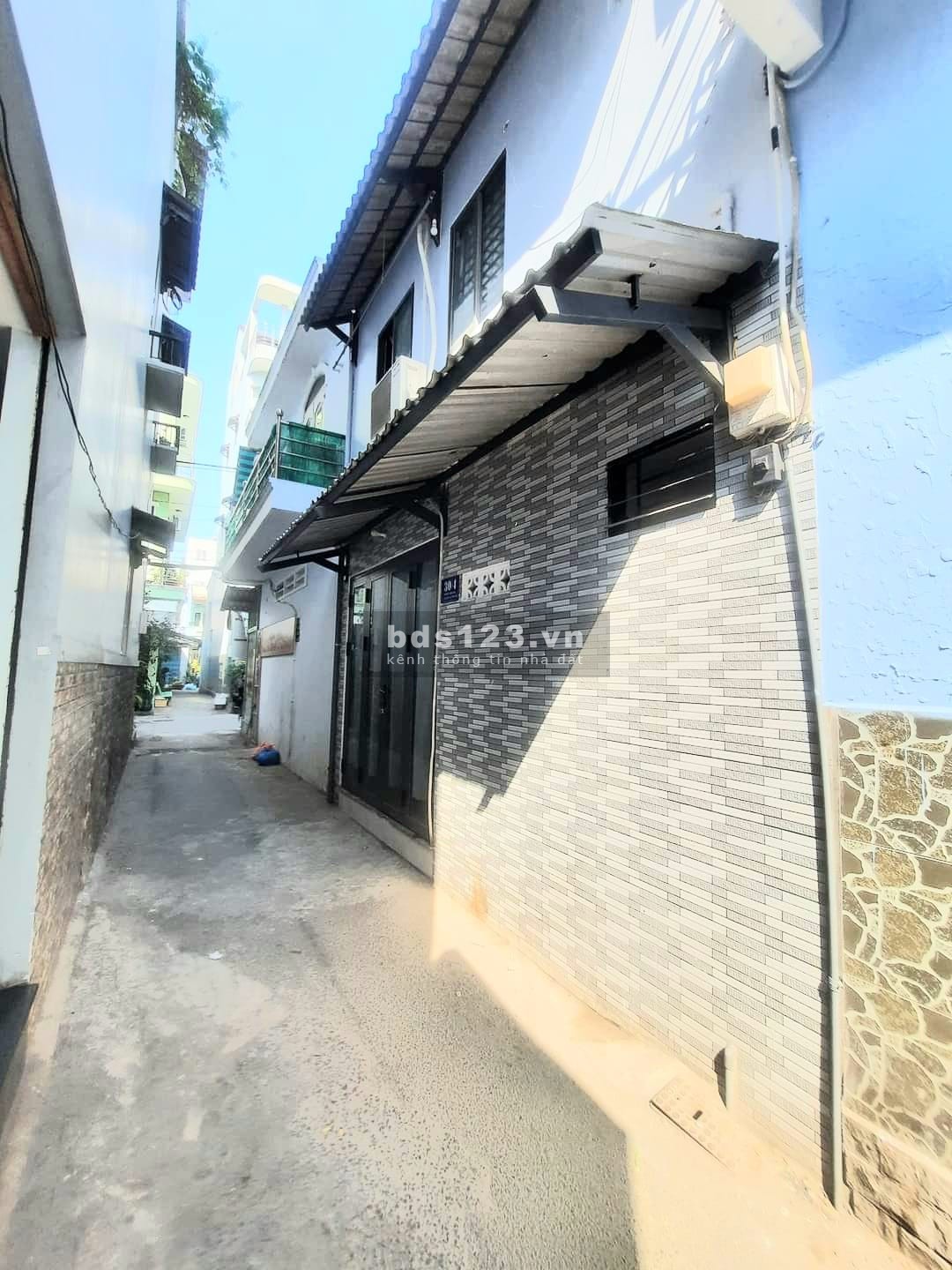 Bán Nhà 2 tầng – HXH sát cửa cách 1 căn thôngPhường Tân Quý Quận Tân phú – Giá 1,85tỷ