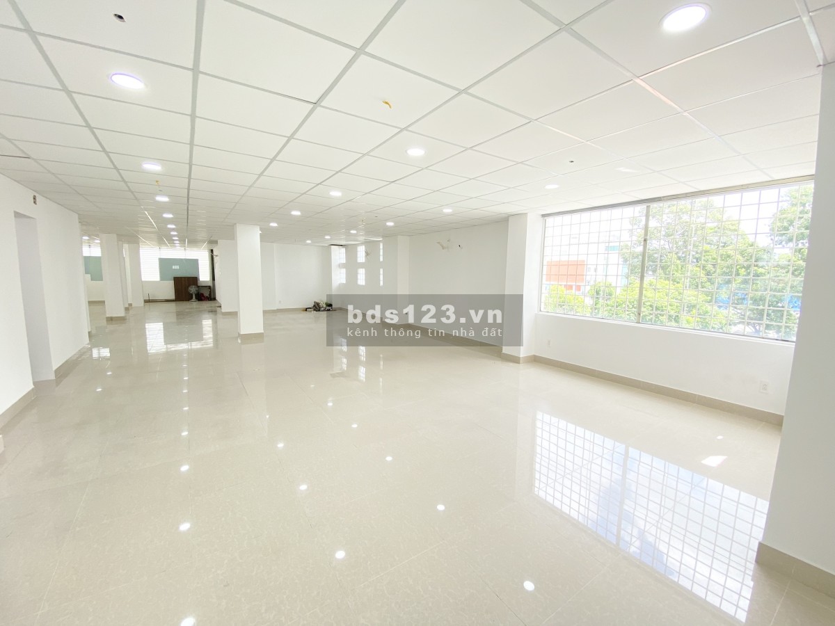 Cho thuê VP view kính sàn 160m2 đường Điện Biên Phủ - Quận 3