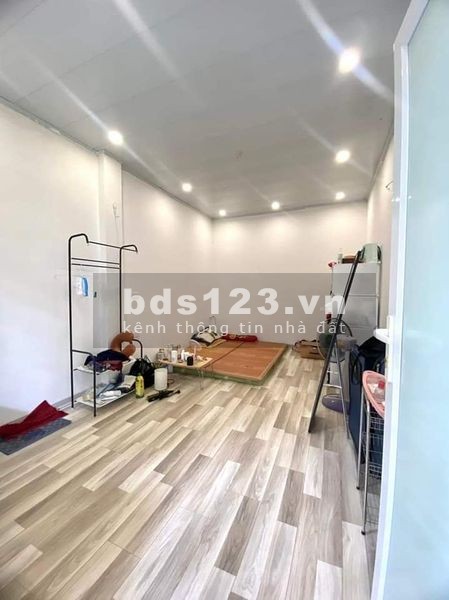 Bán nhà Khâm Thiên, Đống Đa, 30M2*5 tầng giá chào 2 tỷ