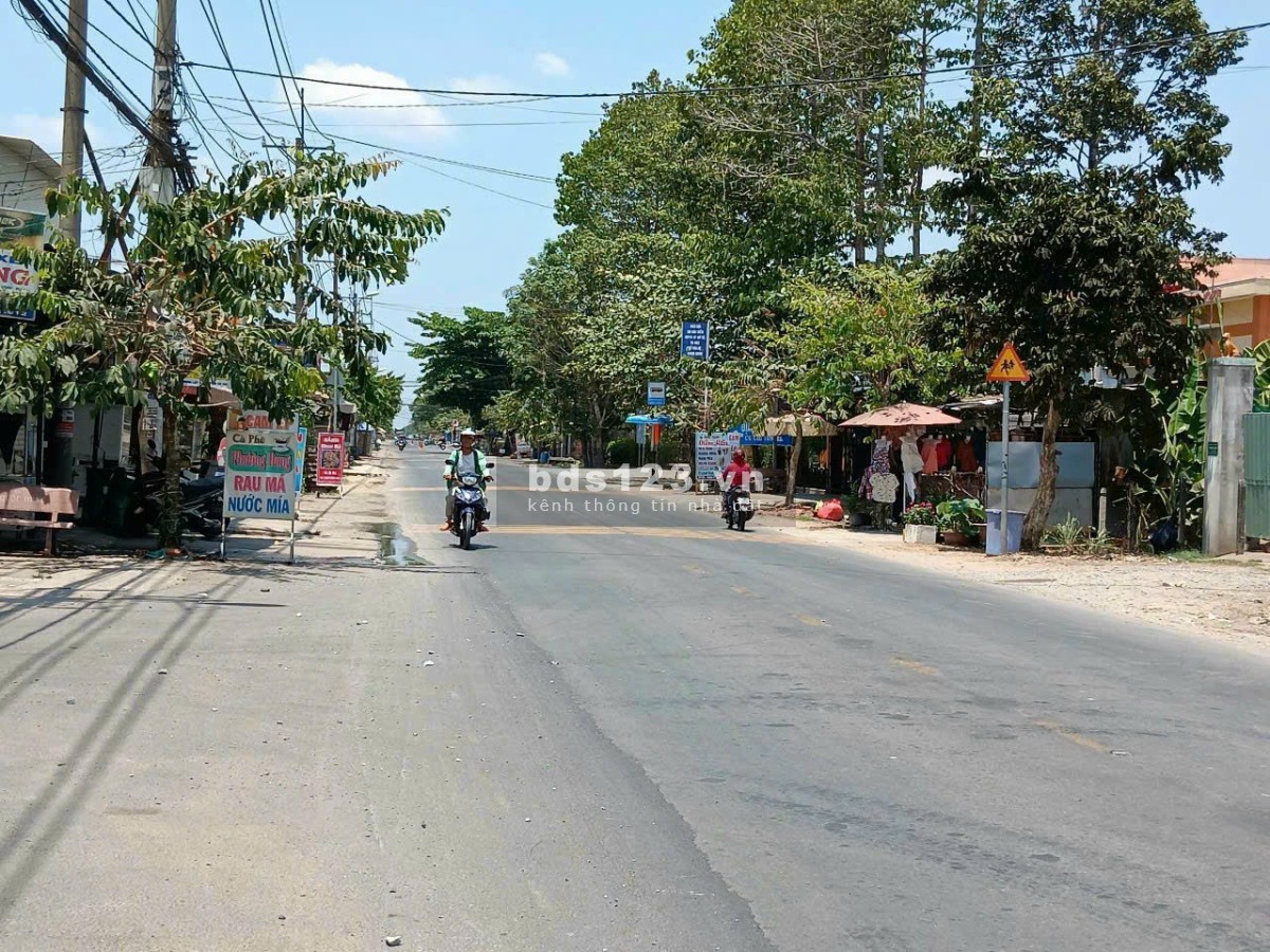 Bán đất hàng ngộp, 2 lô tại đường Sông Lu Hòa Phú, DT 112m2, thổ cư 100%, giá 9.8tr/m2