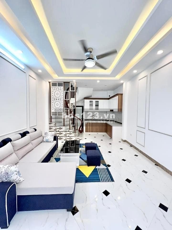 Bán nhà Xuân Đỉnh - Thông đại sử quán - Giá chỉ nhỉnh 4 tỷ có ngay nhà 42M2 ngõ 3 gác đua