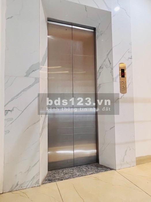 Nhỉnh 11 tỷ - Phân lô vỉa hè - Ô tô tránh, kinh doanh - Thang máy im ru, khu VIP Hà Đông