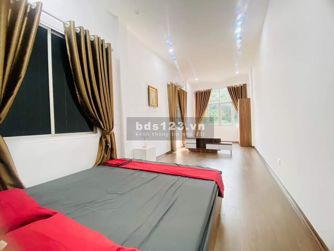 Chỉ hơn 3 tỷ có ngay nhà mặt phố Trung Tả, Đống Đa, DT 34m² x 5 tầng