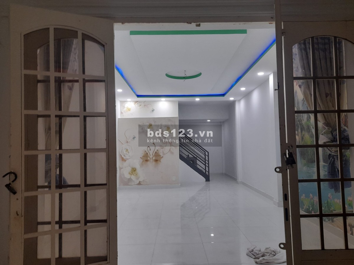 Nhà bán hẻm thông 2 tầng ở Bình Trị Đông, Bình Tân. DT: 4*11M, giá chỉ nhỉnh 3 tỷ