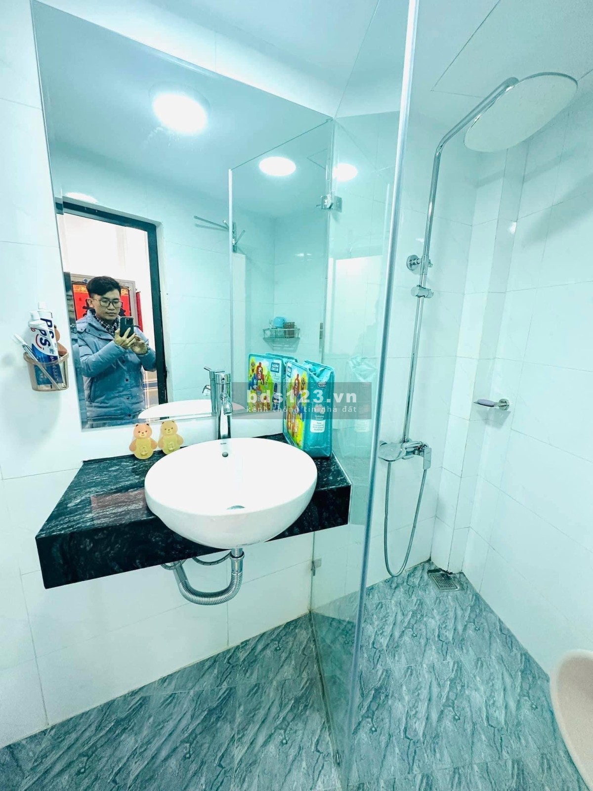 Bán nhà Võ Chí Công, quận Cầu Giấy, 30m2 5 tầng
