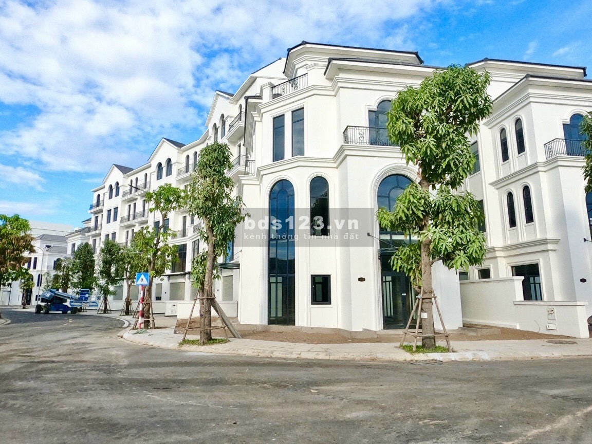 Bán Shophouse căn góc Vinhomes Q9 - giá cđt, tặng xe vinfast, đầy đủ quà tặng