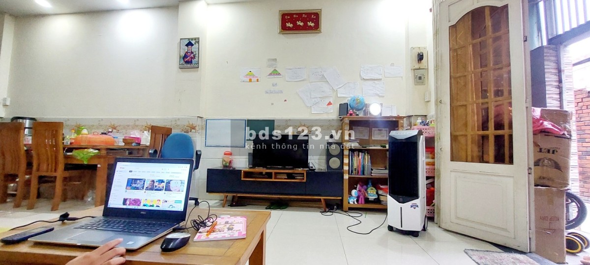 Bán nhà mặt tiền Trung tâm Linh Trung, 90m2, 4 tầng, hơn 10 tỷ.