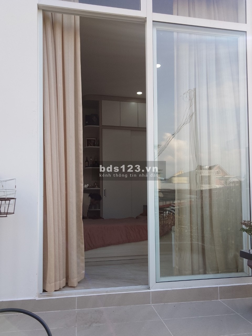 Bán nhà mặt tiền Trung tâm Linh Trung, 90m2, 4 tầng, hơn 10 tỷ.