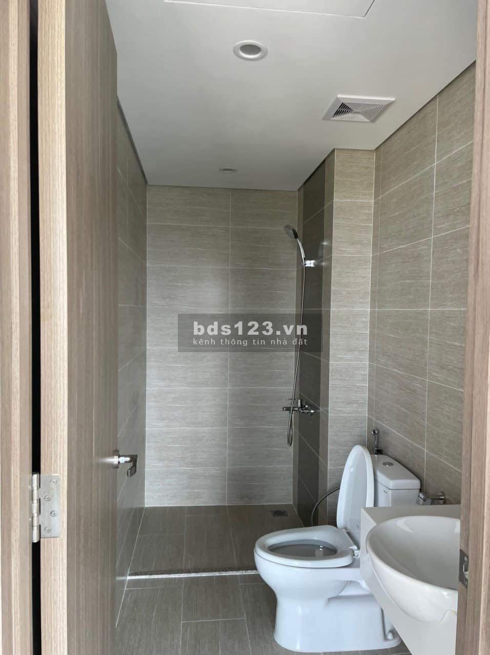 Chính chủ cho thuê 2N+1,2WC 64m NB 9tr/tháng SA3 Vinhomes Smart City