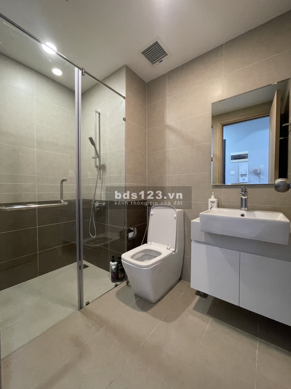 The Sun Avenue bán studio 32m2 giá rất tốt 1,65 tỷ sẵn nội thất