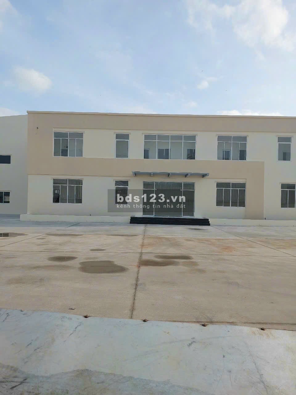 Cho thuê xưởng 1.200 m2 , 2.500 m2 ,6.000 m2 đến 1.2 ha trong KCN TPM B.Dương