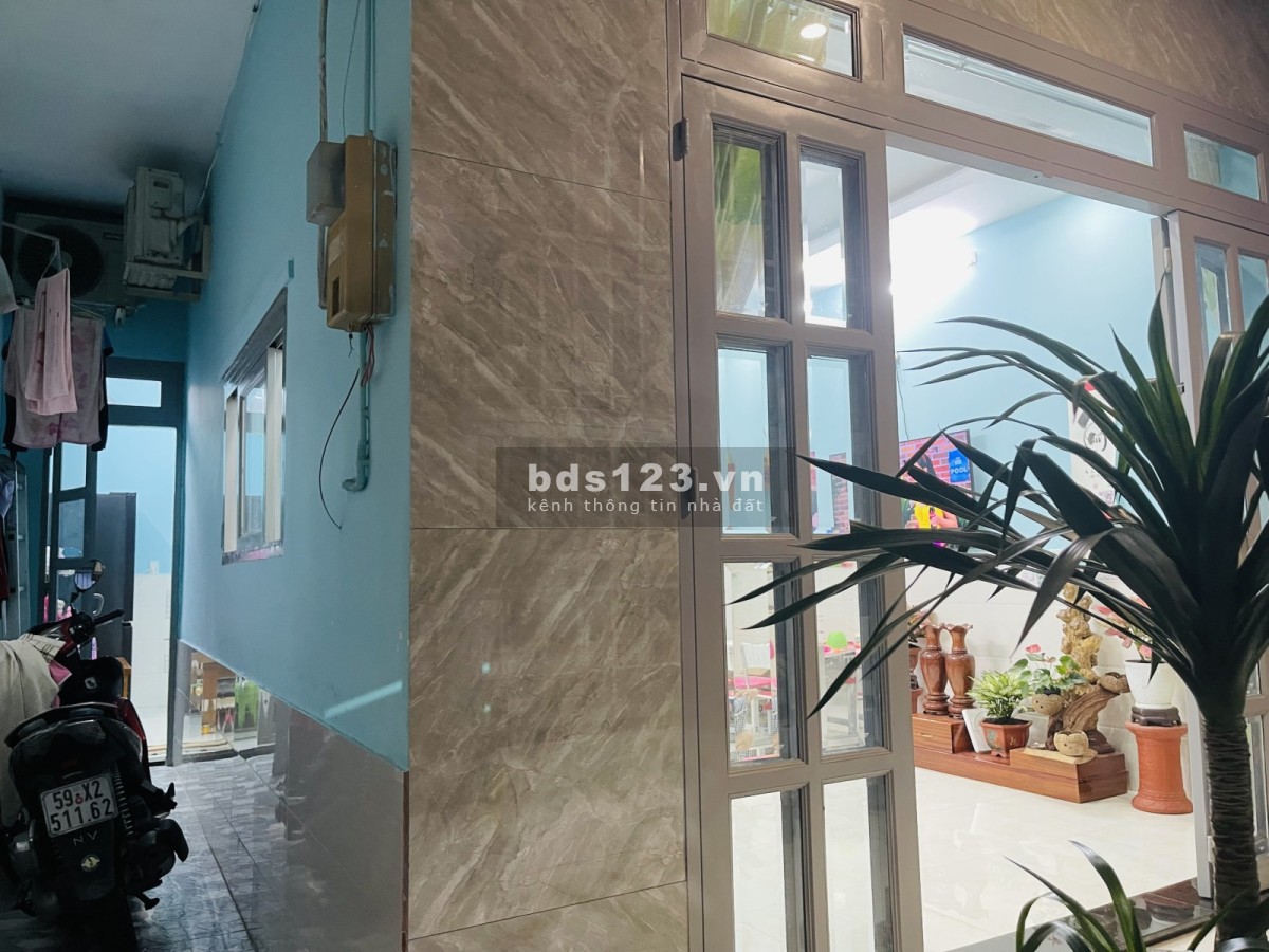 Bán nhà HXH Đặng Văn Bi, Trường Thọ, Thủ Đức, giá rẻ