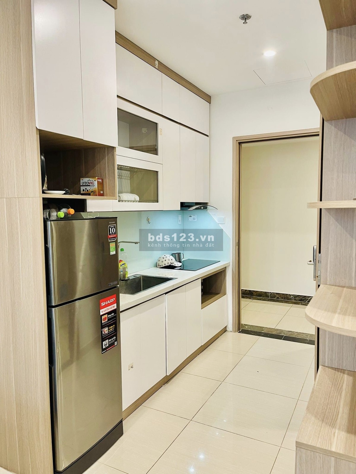 Em bán studio căn hộ loại to, gIá chỉ 1.395, full đồ, Vinhomes Smart City