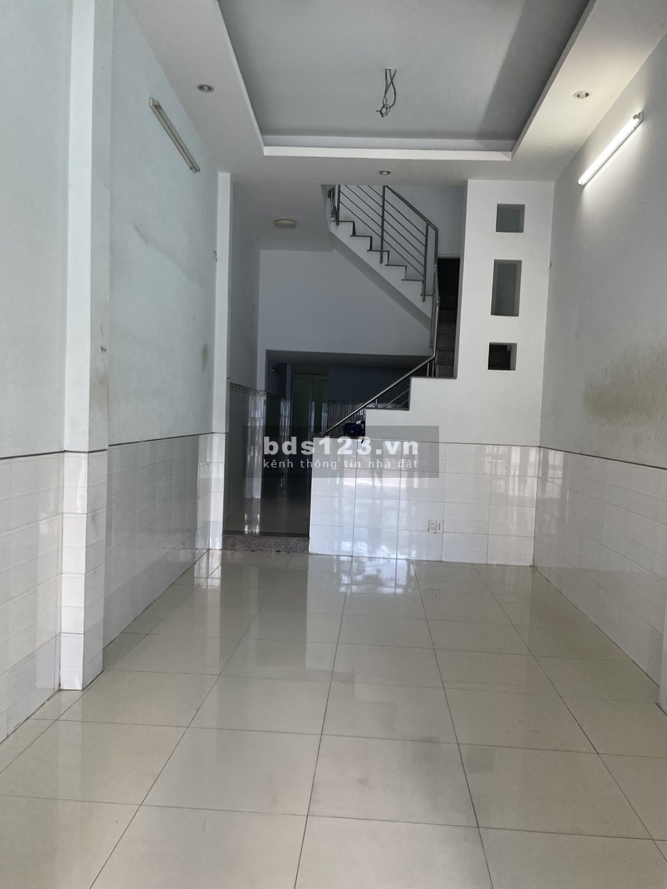 Cho thuê MTKD 12M Thông Thạch lam quận Tân Phú 4 x 18, 2 tầng chỉ 12 triệu tl