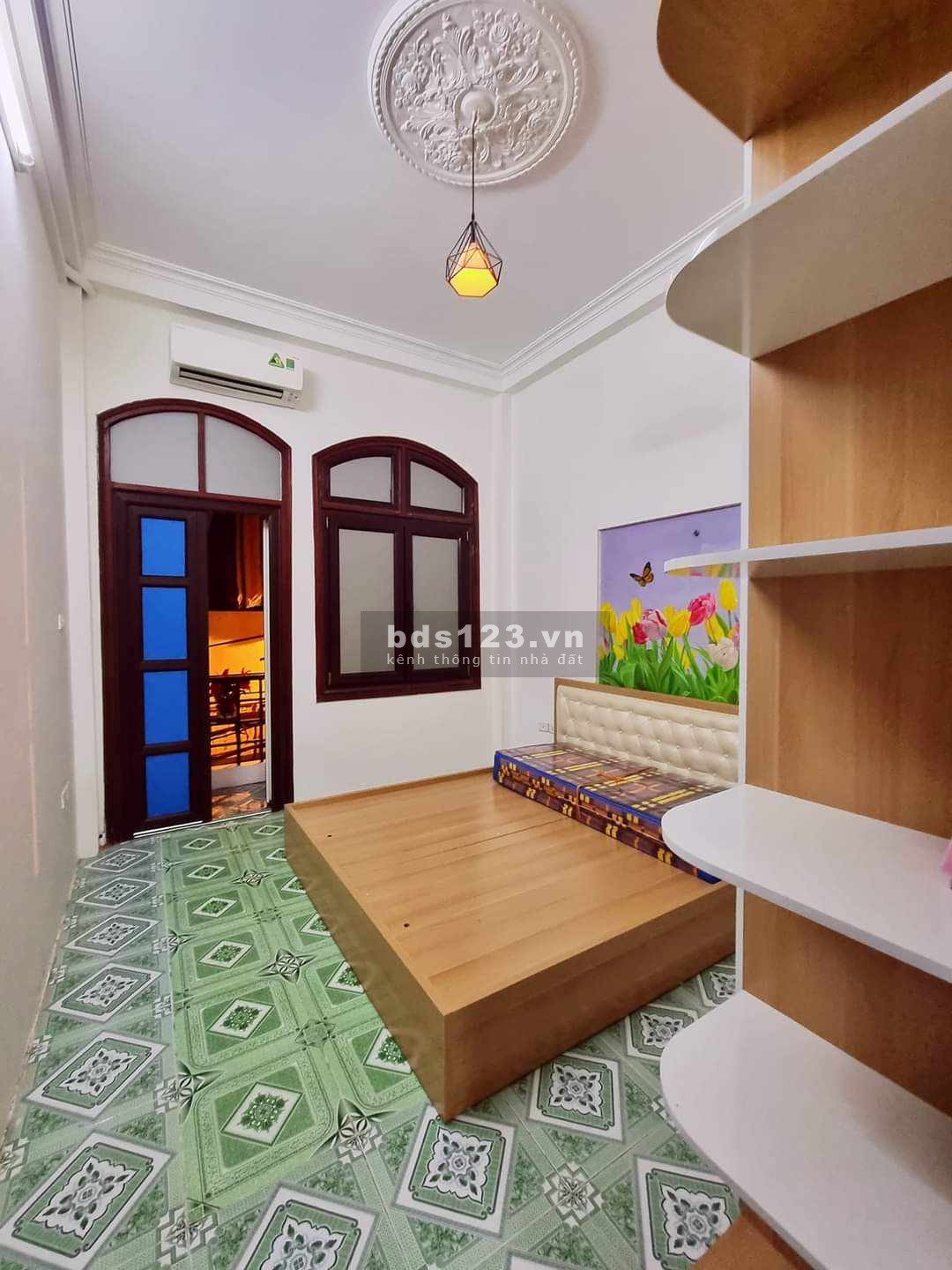 5.x tỷ - Trần Quốc Vượng - dân xây - ngõ thông - full nội thất - trước nhà rất rộng - cách đường lớn