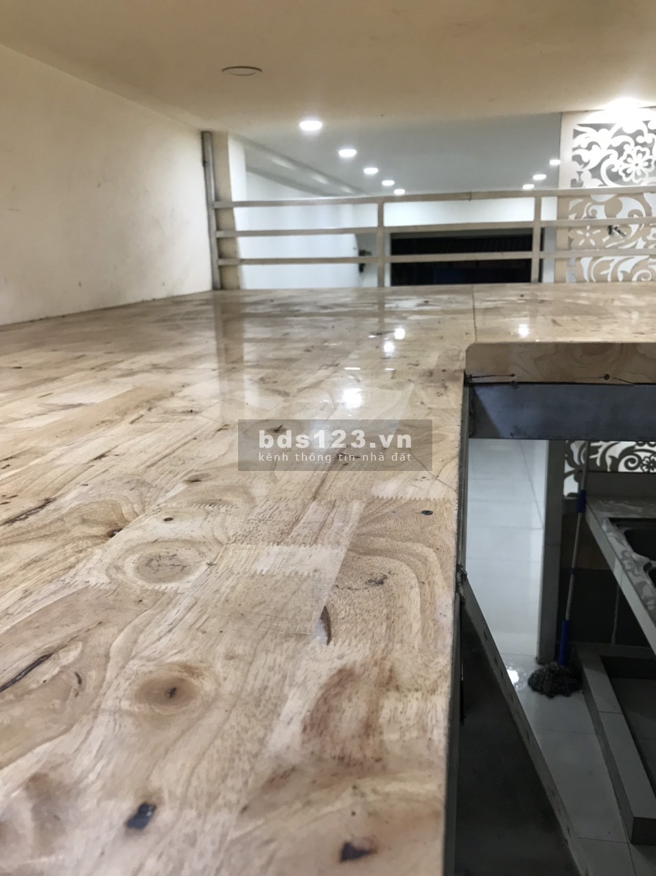 chính chủ cần cho thuê Mặt bằng 553 vĩnh khánh,lối đi riêng khu ẩm thực vĩnh khánh Q4,ở lại được