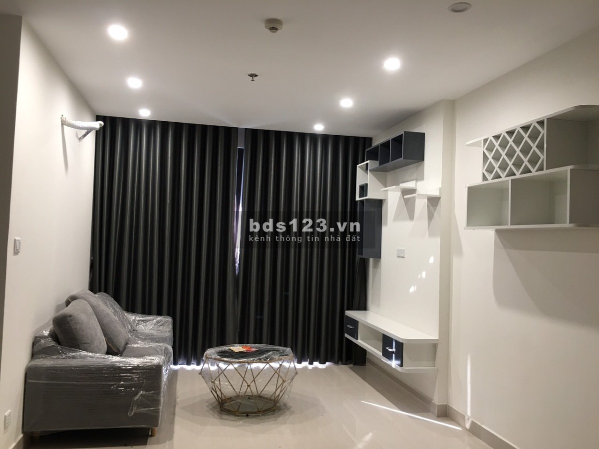 Chính chủ bán căn hộ 1 ngủ + đã full đồ đẹp, giá 1.9 tỷ Vin Smart City