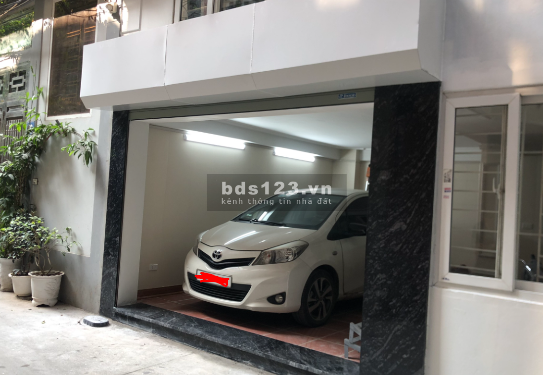 Cần bán nhà gấp phố Phùng Chí Kiên: 36m2, ô tô vào nhà chỉ 6.x tỷ