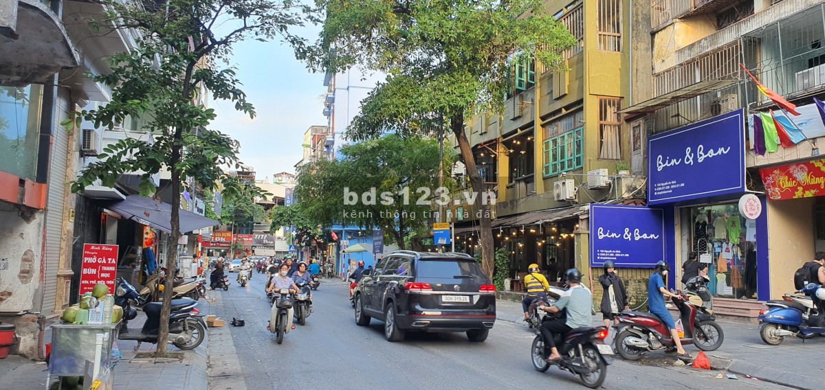 Hiếm! Bán đất phố Nguyễn An Ninh, DT 62 m2 ô tô đỗ cửa