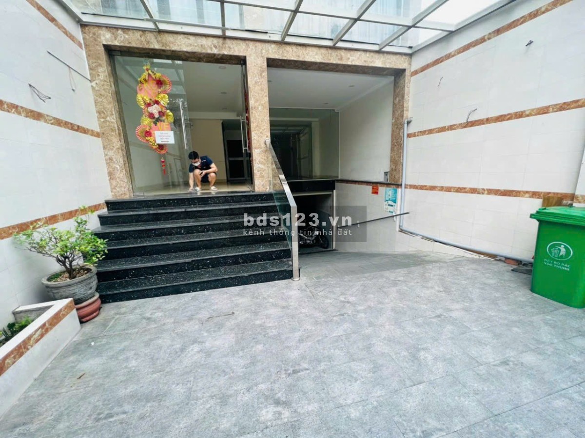 Mặt bằng mặt tiền lớn đa loại thể loại kinh doanh bao SANG ở Nguyễn Thượng Hiền, Bình Thạnh
