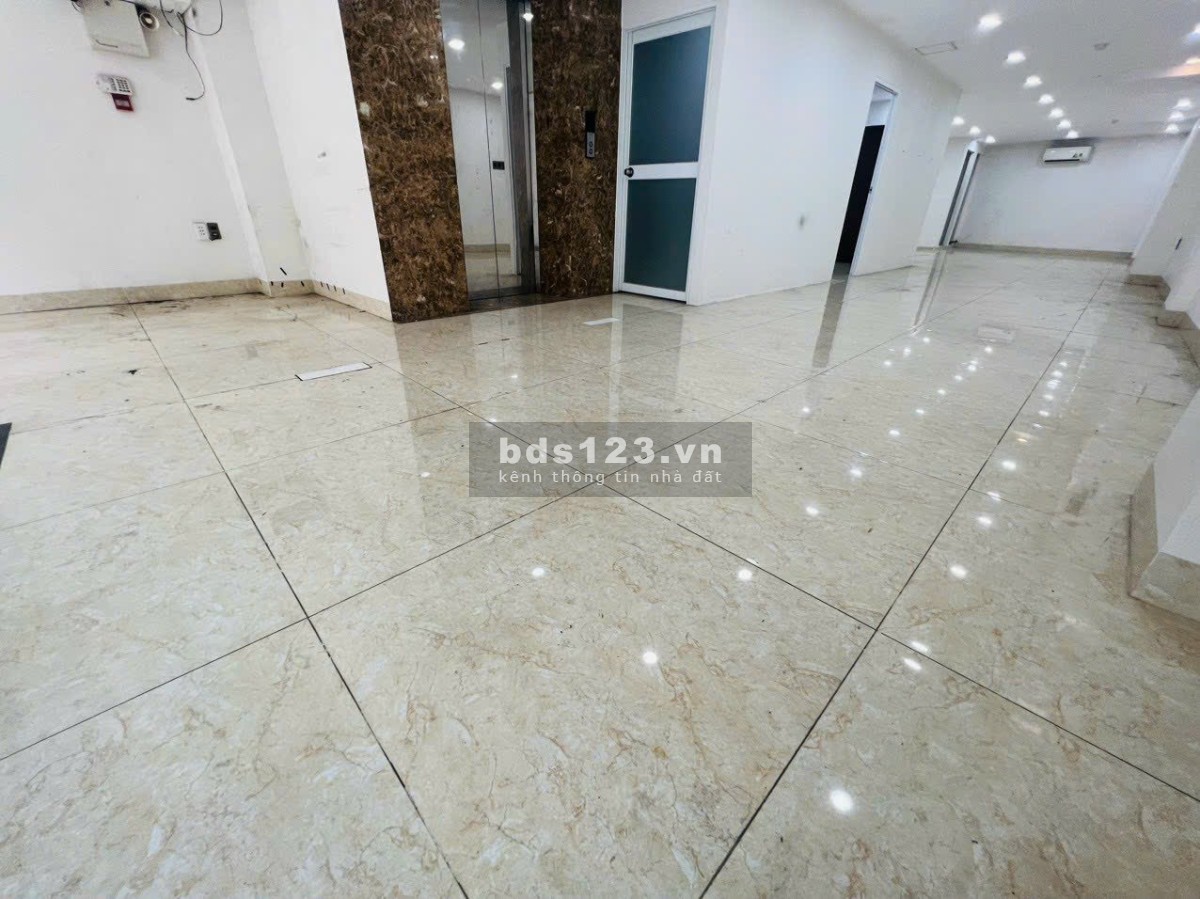 Mặt bằng mặt tiền lớn đa loại thể loại kinh doanh bao SANG ở Nguyễn Thượng Hiền, Bình Thạnh