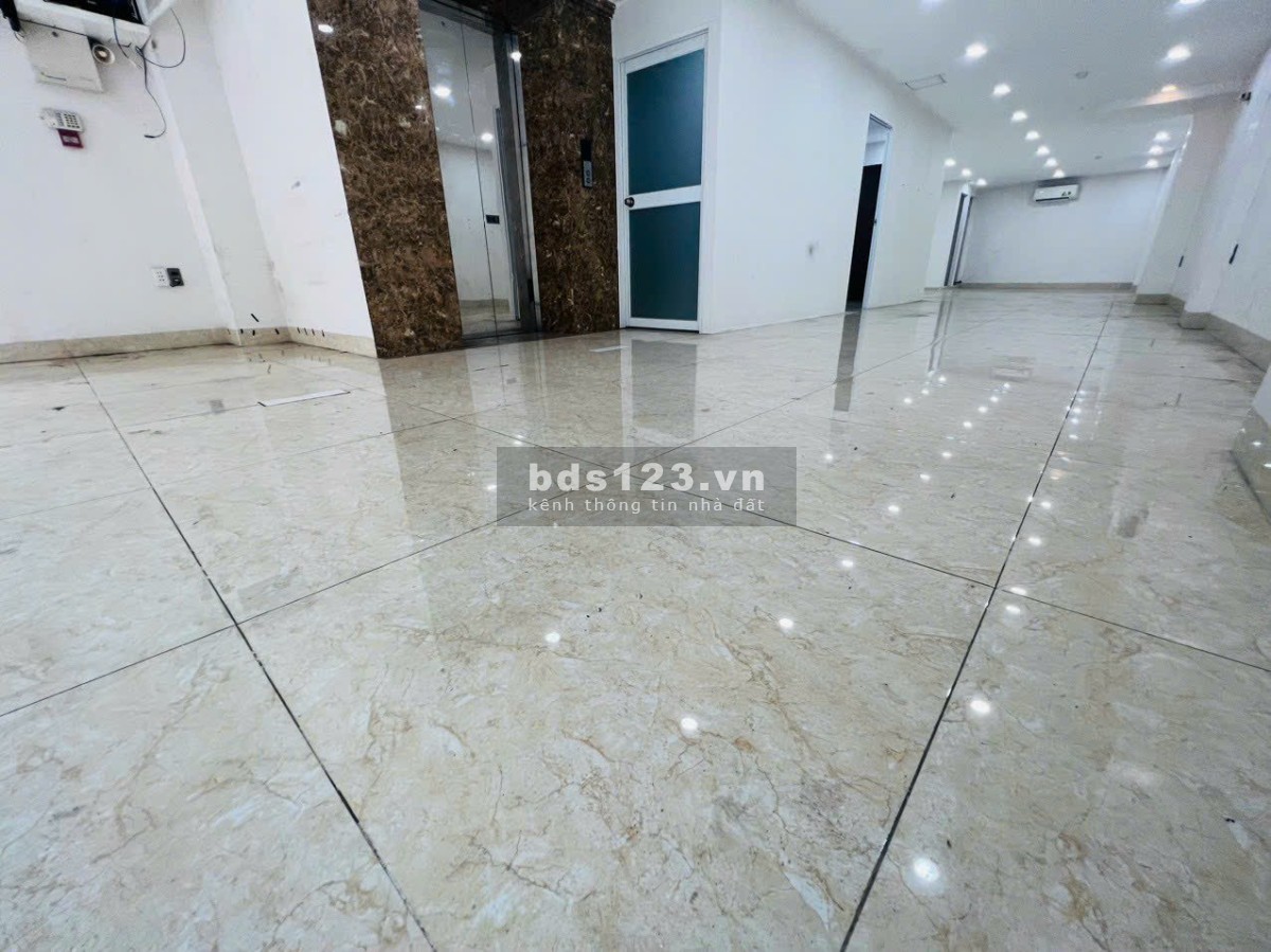 Mặt bằng mặt tiền lớn đa loại thể loại kinh doanh bao SANG ở Nguyễn Thượng Hiền, Bình Thạnh